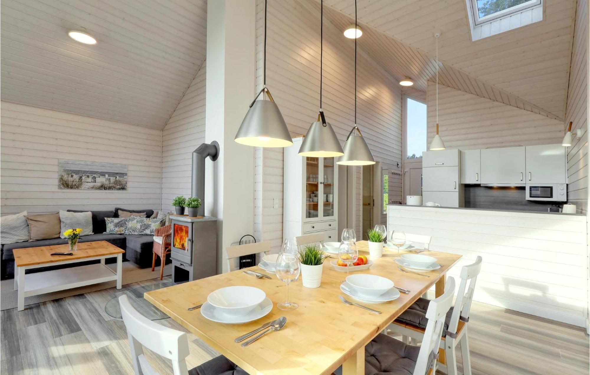 Stunning Home In Krems Ii-Warderbrueck With Wifi Gols Екстериор снимка